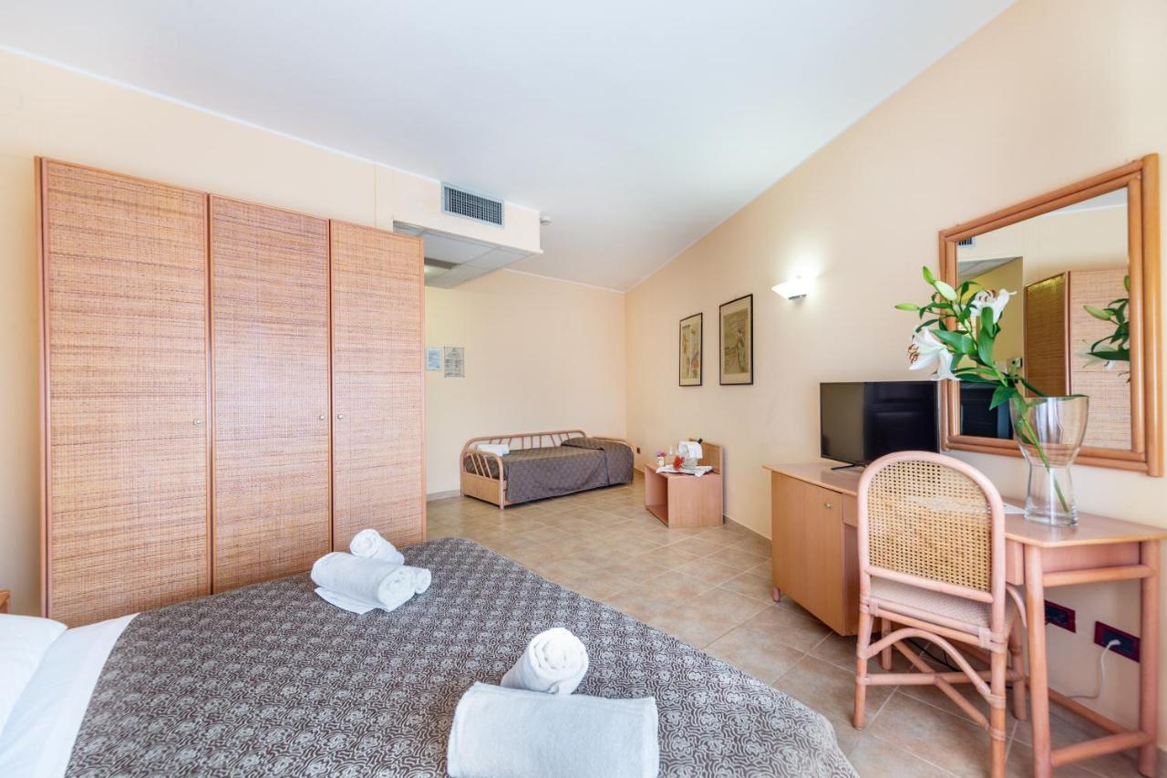 Rina Hotel Alghero Exterior photo